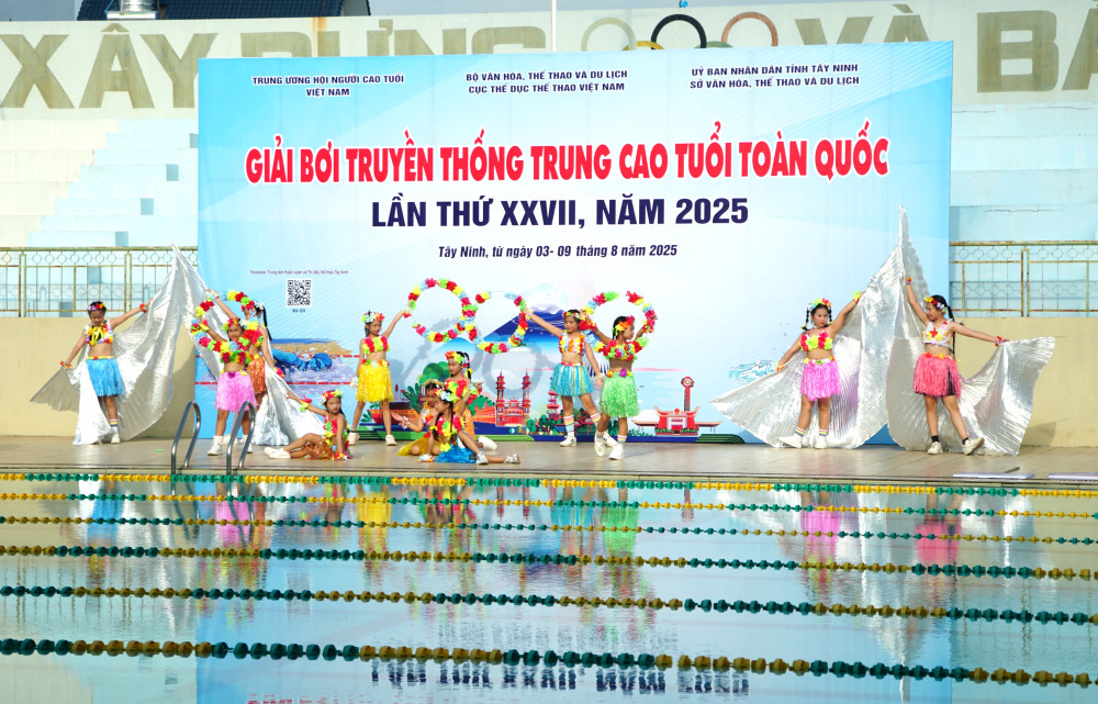 TP.HCM Vững Vàng Ngôi Vị Nhất Toàn Đoàn tại Giải Bơi Trung Cao Tuổi Quốc Gia 2025