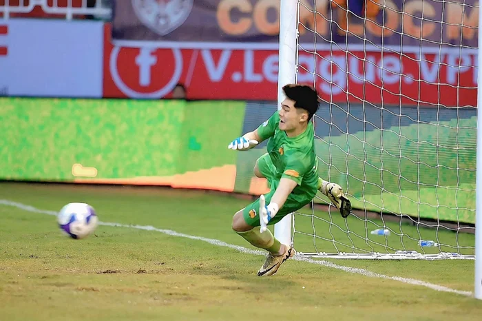 Khi Trung Kiên trở thành người hùng: HAGL đứng vững trước Hà Nội FC