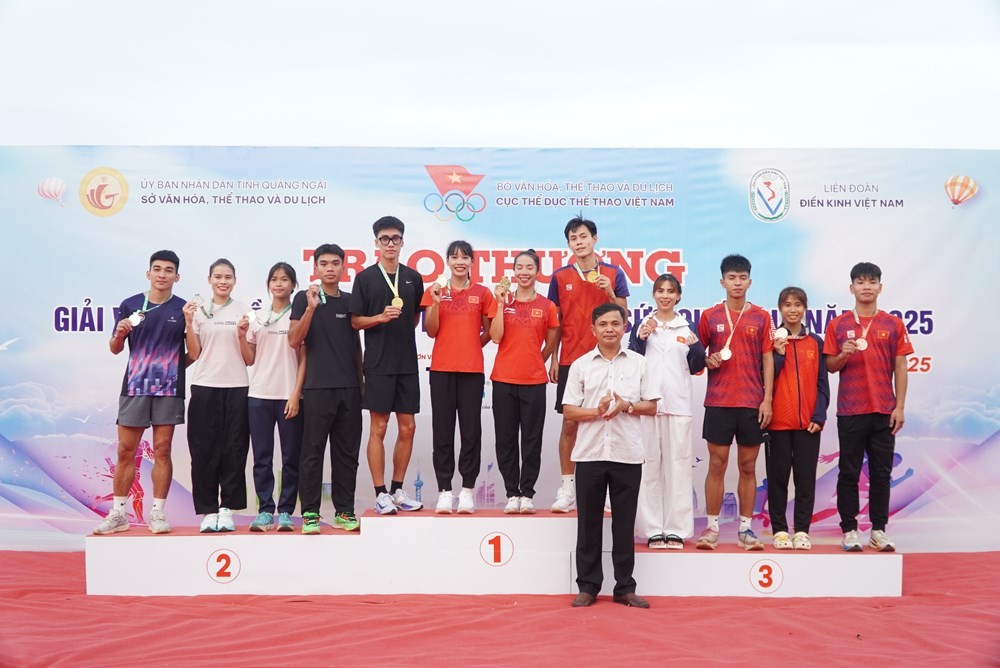 Rực sáng đường chạy Quảng Ngãi: Hà Nội dẫn đầu Bảng tổng sắp Giải Điền kinh Tiếp sức 2025