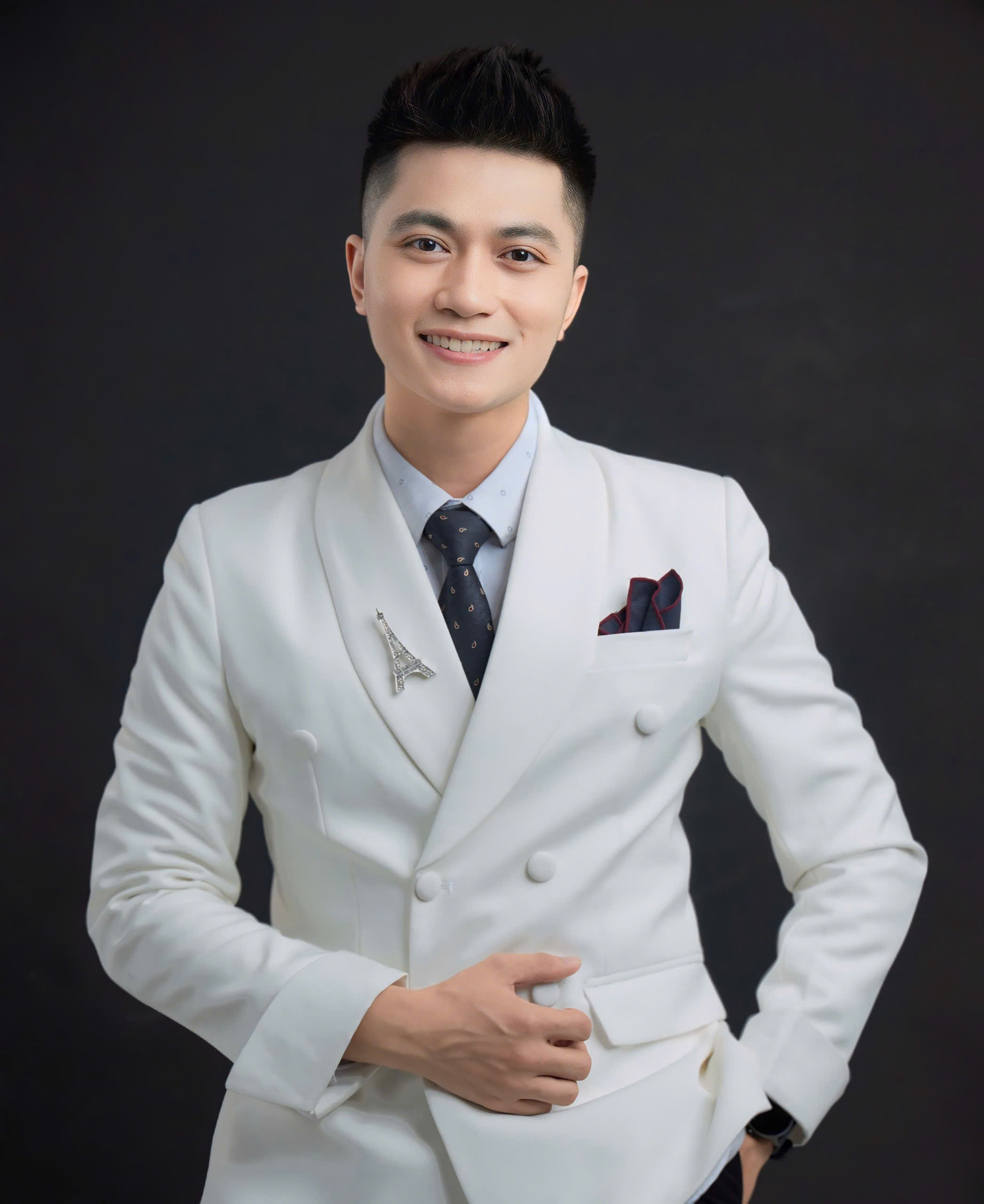 Chân dung MC - Trainer Đồng Thoại: Gương mặt "đa tài" của truyền hình và cộng đồng