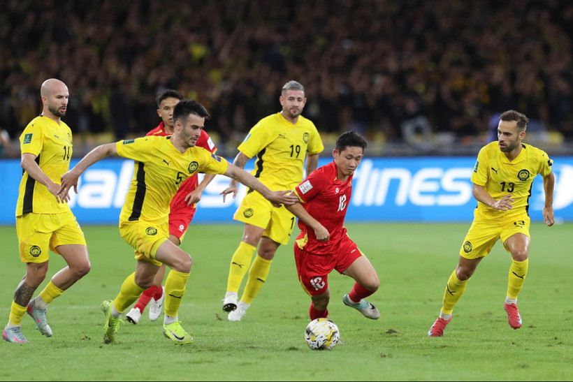 FIFA xử phạt FAM và 7 cầu thủ vì làm giả tài liệu