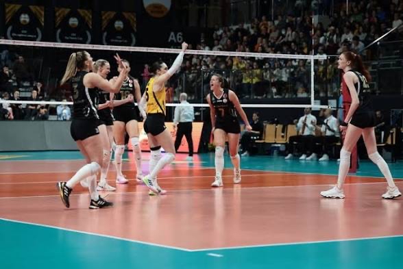 Fenerbahce lội ngược dòng ngoạn mục, vô địch Siêu cúp Thổ Nhĩ Kỳ 2025