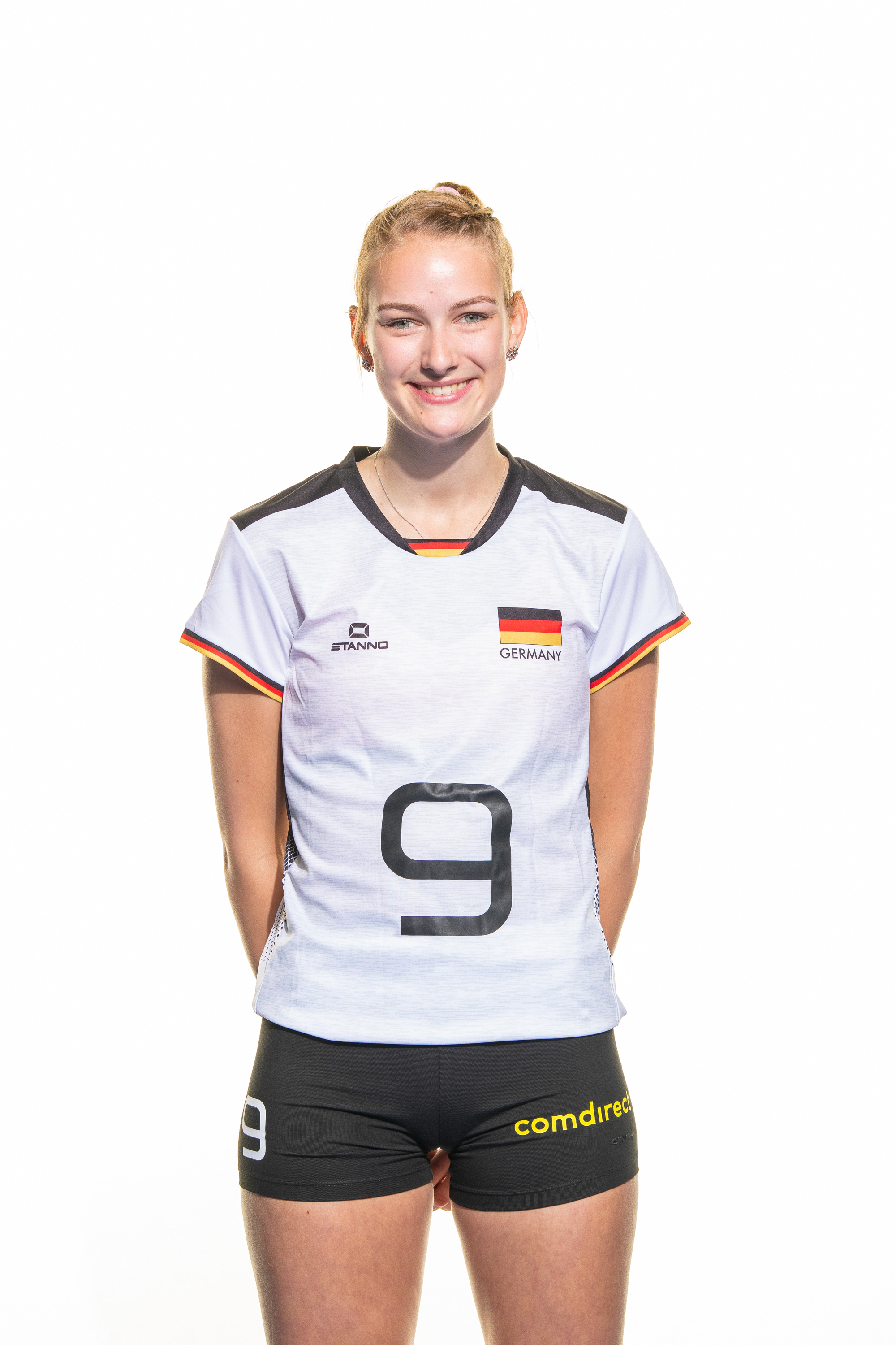 Lina Alsmeier – chủ công số 1 tuyển Đức giành danh hiệu Nữ Cầu thủ Bóng chuyền của Năm 2025