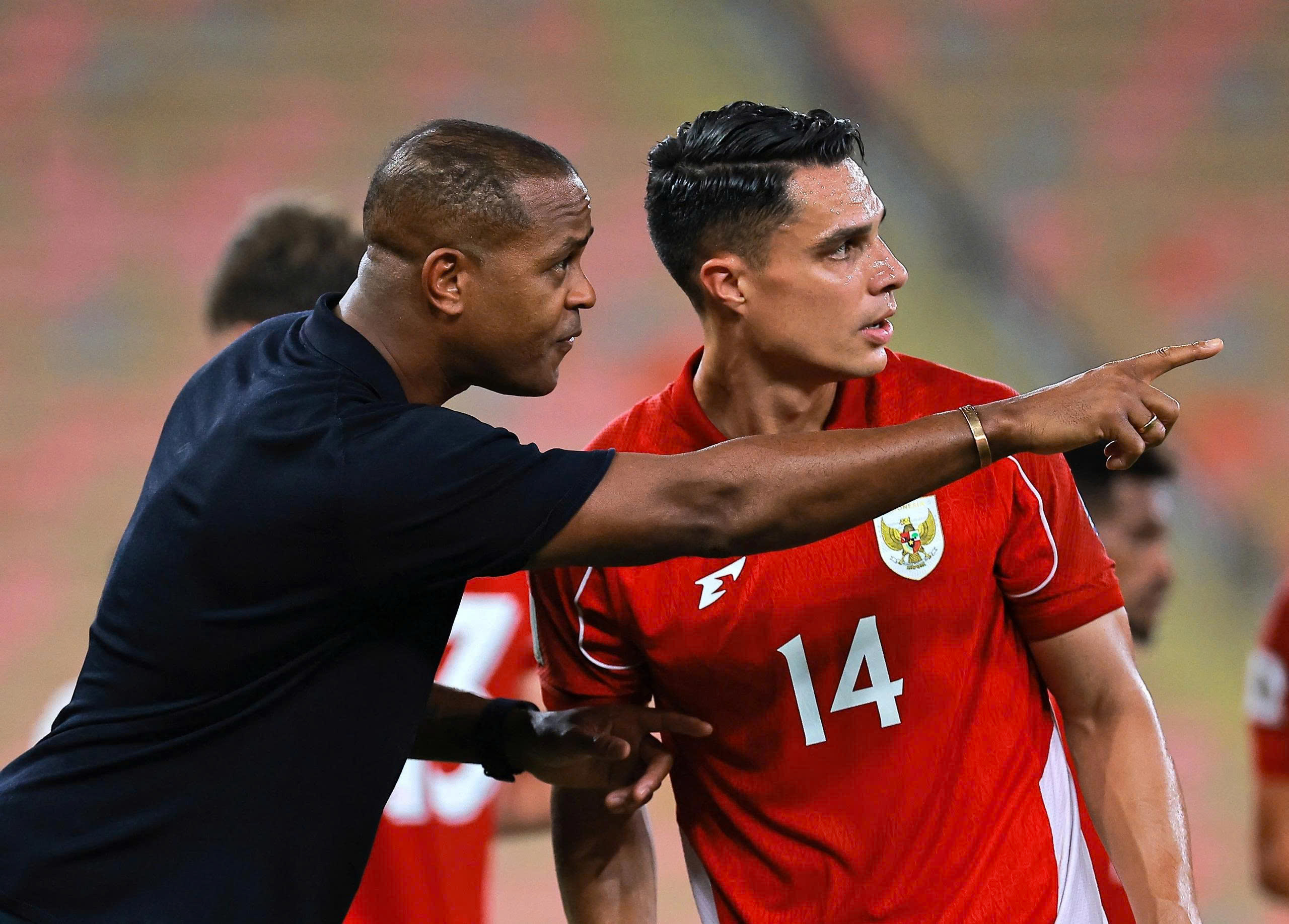 Patrick Kluivert chia tay đội tuyển Indonesia sau thất bại vòng loại World Cup 2026