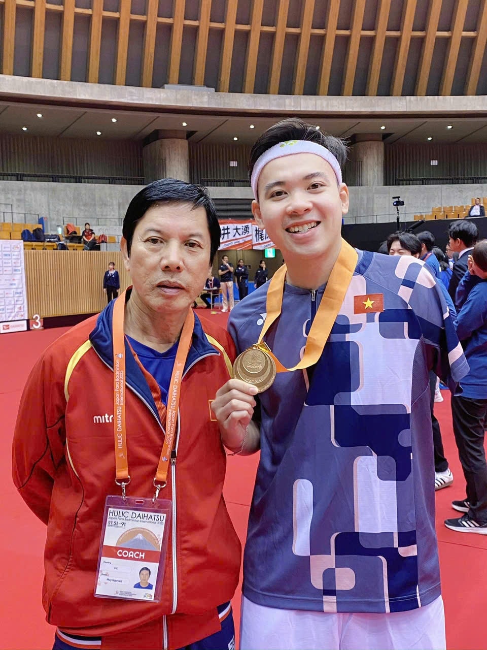 Văn Anh Tuấn giành huy chương quốc tế đầu tiên trong sự nghiệp cầu lông người khuyết tật