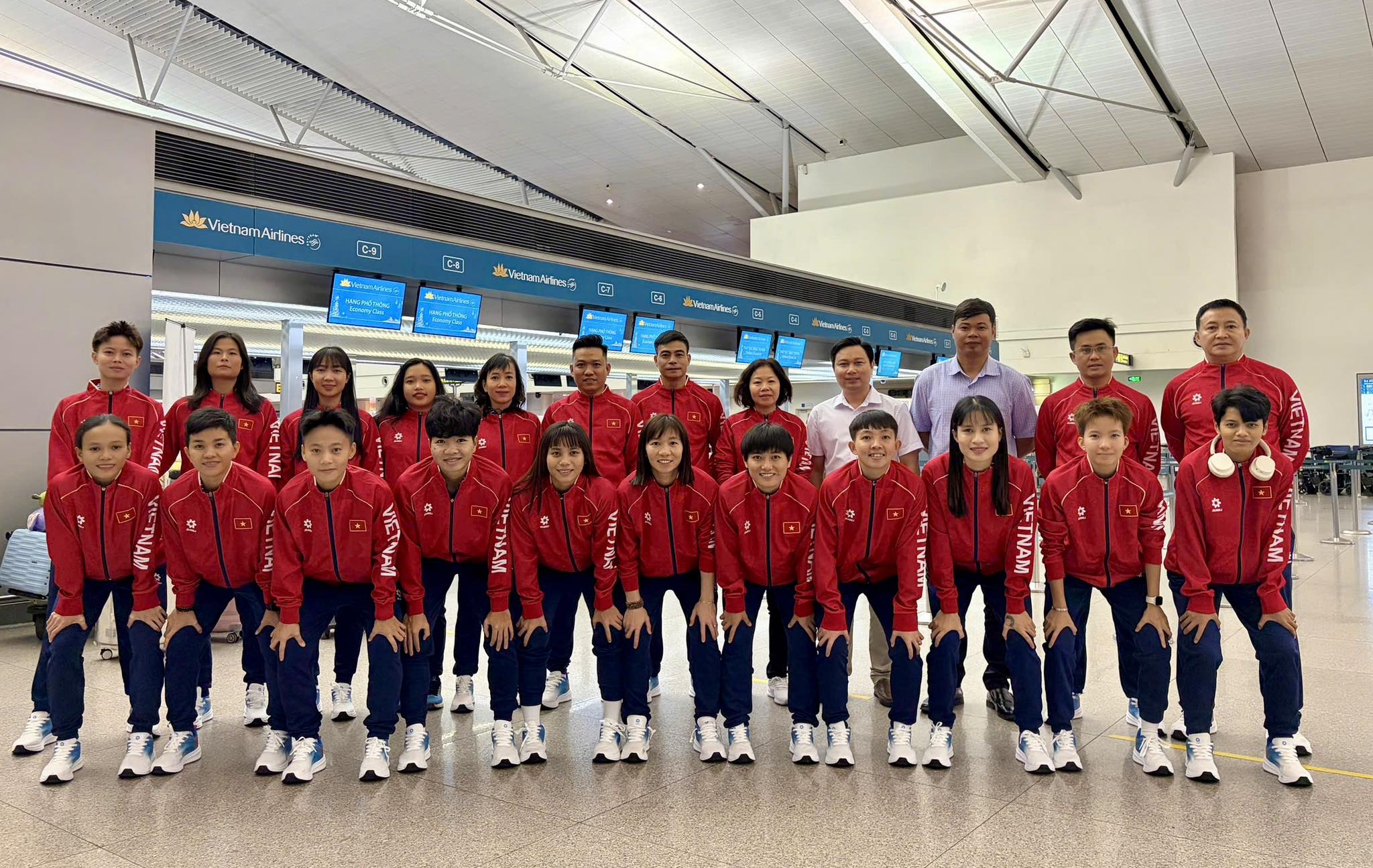 Đội tuyển futsal nữ Việt Nam lên đường sang Thái Lan – Khởi động cho hành trình SEA Games 33
