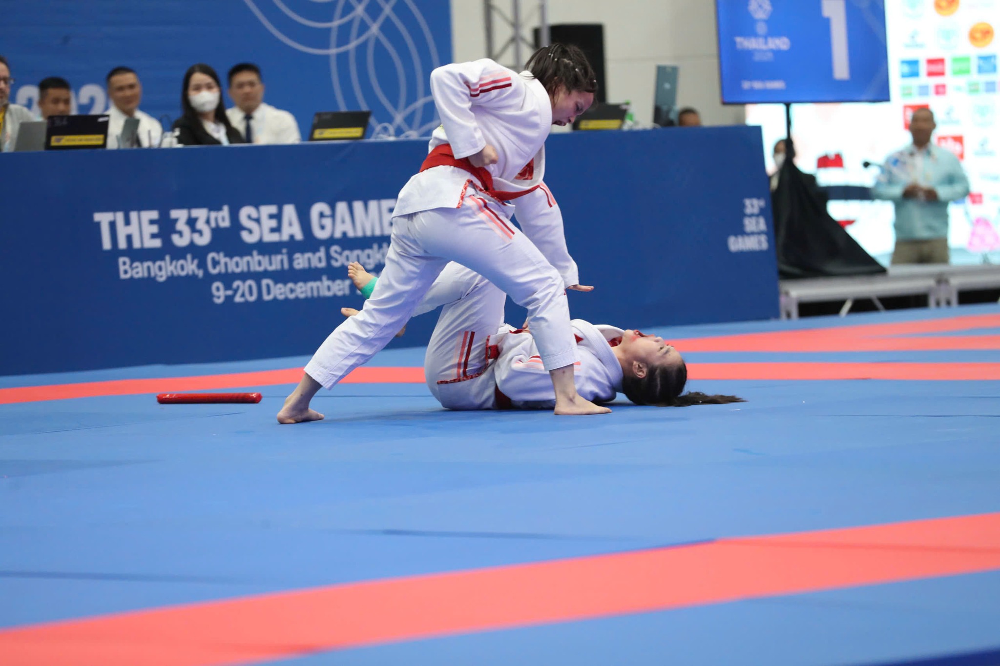 Jujitsu SEA Games 33: Đôi VĐV Nguyễn Ngọc Bích – Phùng Thị Hồng Ngọc giành Huy chương Đồng đầy quả cảm