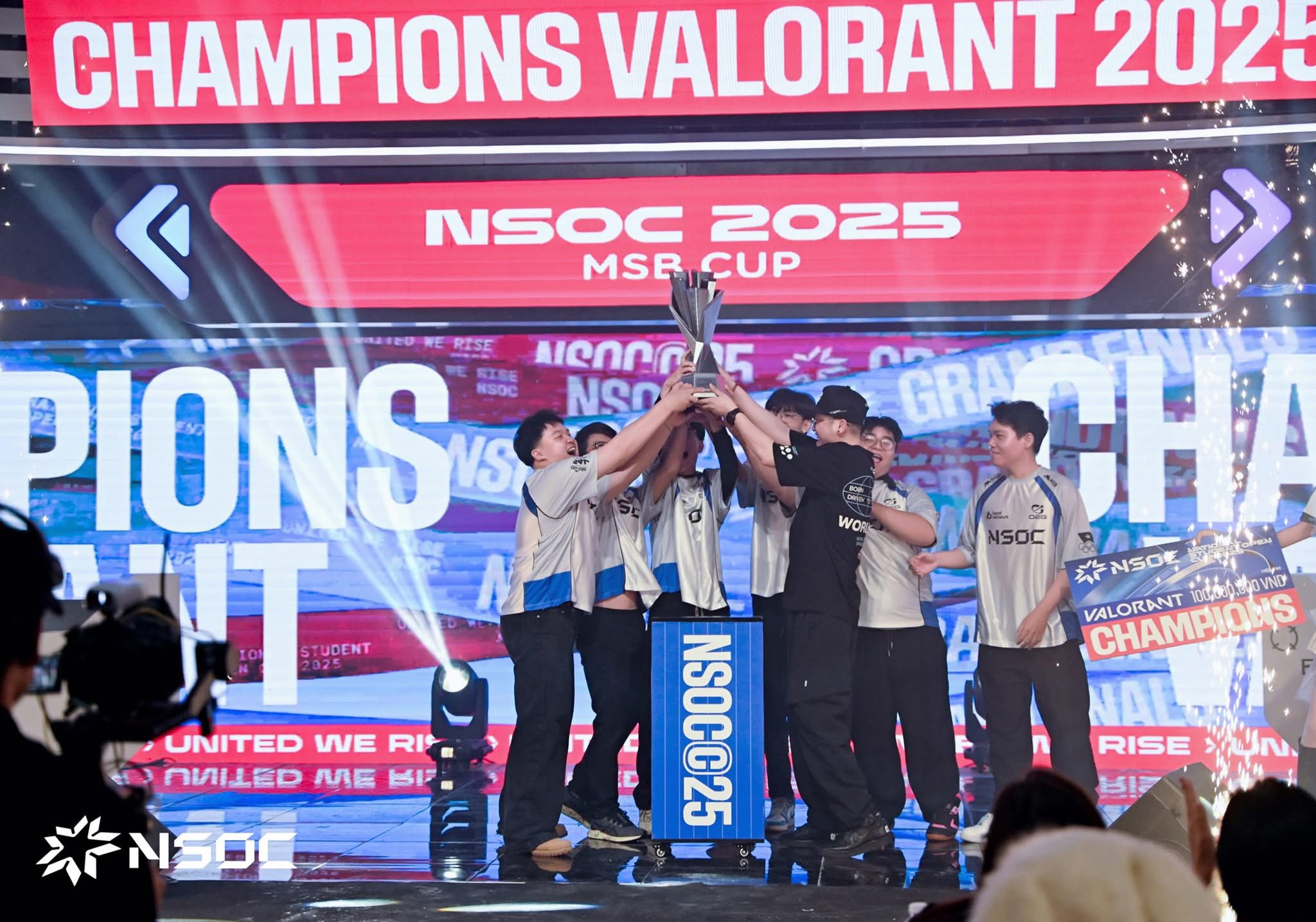 NSOC 2025 — Sinh viên Việt Nam tỏa sáng dưới ánh hào quang vô địch