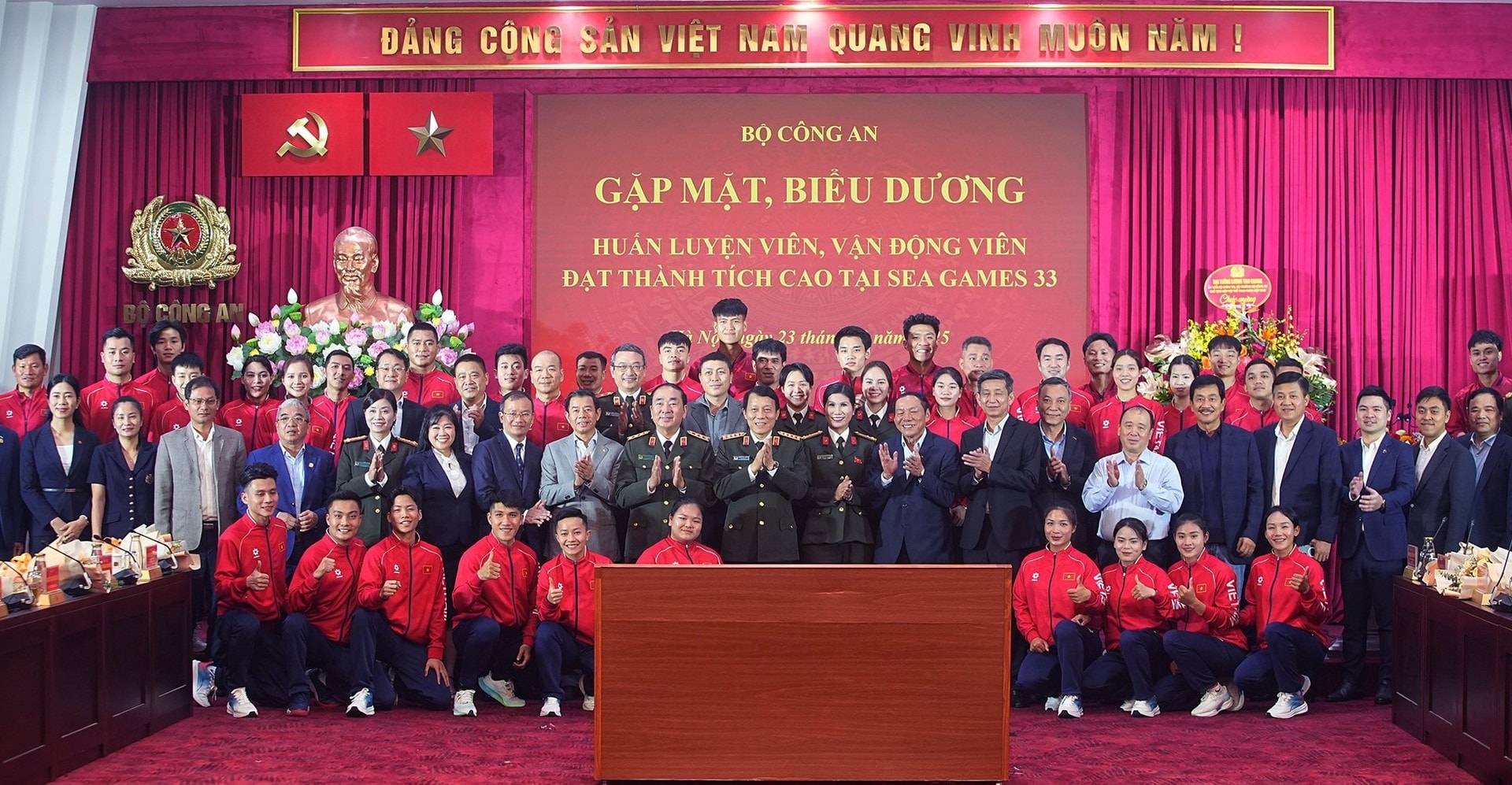 Trịnh Thu Vinh chính thức gia nhập lực lượng Công an nhân dân sau kỳ tích SEA Games 33