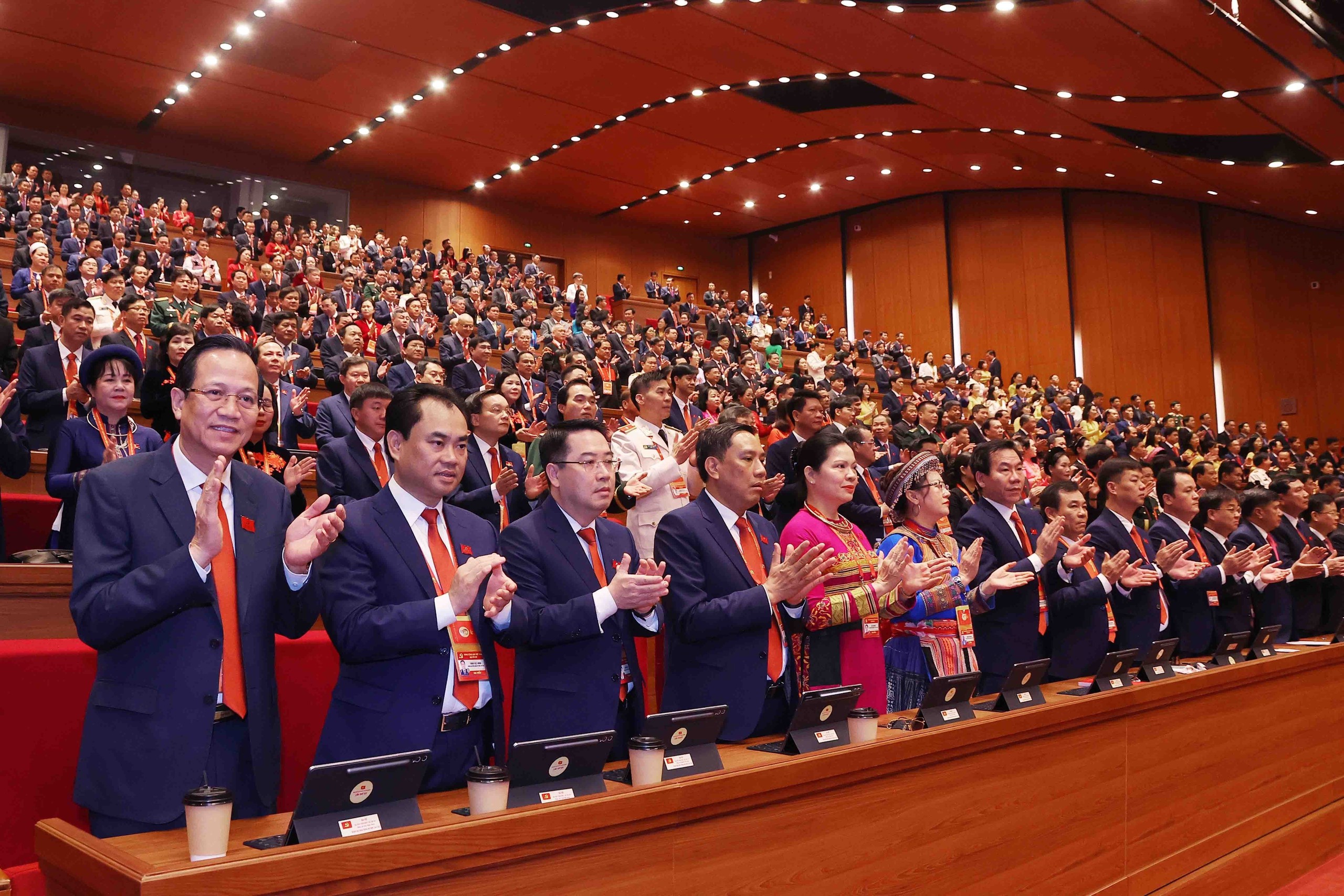 Đại hội XIV của Đảng khai mạc trọng thể, mở ra tầm nhìn phát triển đất nước đến năm 2030