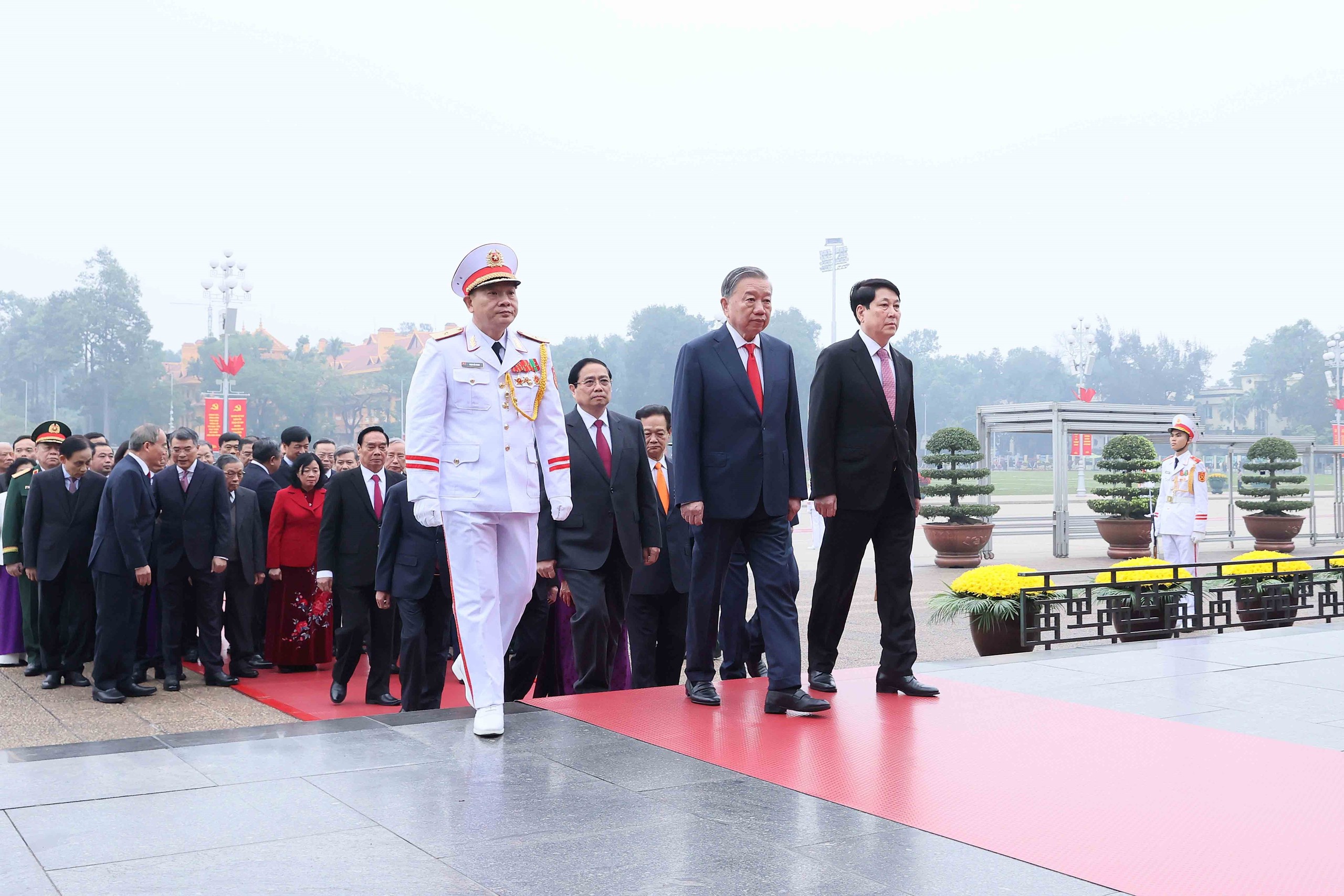 Trang nghiêm nghi lễ viếng Lăng Bác sáng 3/2