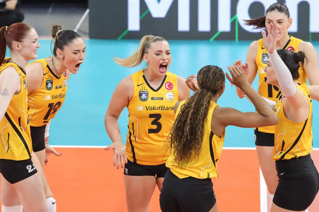 VakifBank khẳng định đẳng cấp, giành vé bán kết Champions League 2026