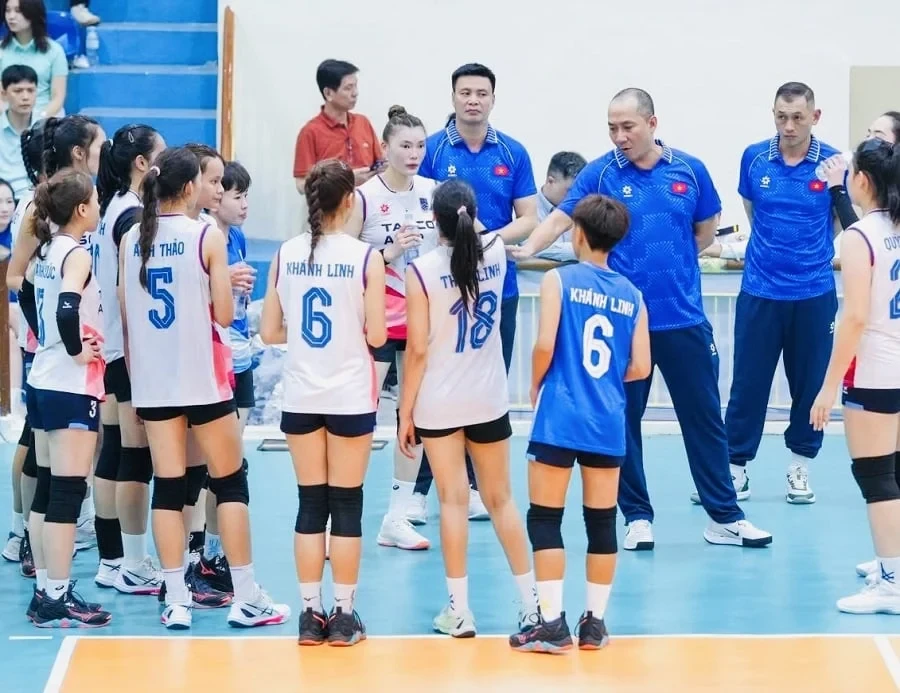 Giải Bóng chuyền Cúp Hoa Lư 2026 khởi tranh với 12 đội bóng tranh tài