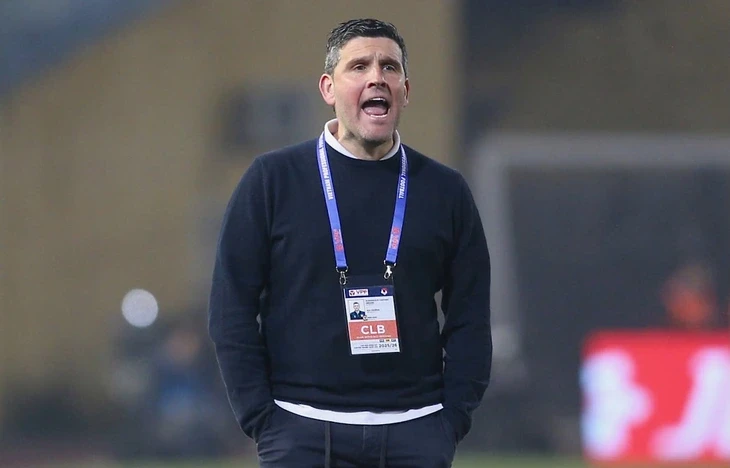 Ninh Bình sa thải HLV Gerard Albadalejo sau cú sụp đổ ở vòng 14 V.League 2025-2026