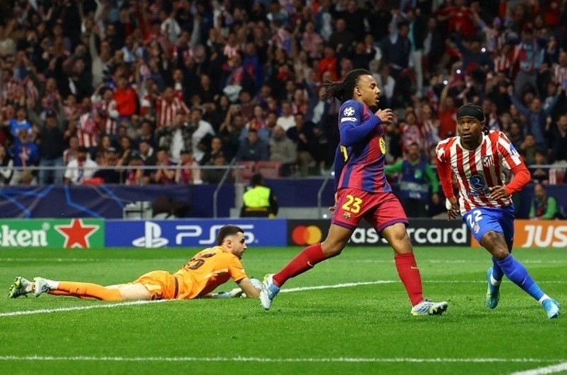 Atletico Madrid loại Barcelona: Bản lĩnh thép và bi kịch của đội bóng xứ Catalan