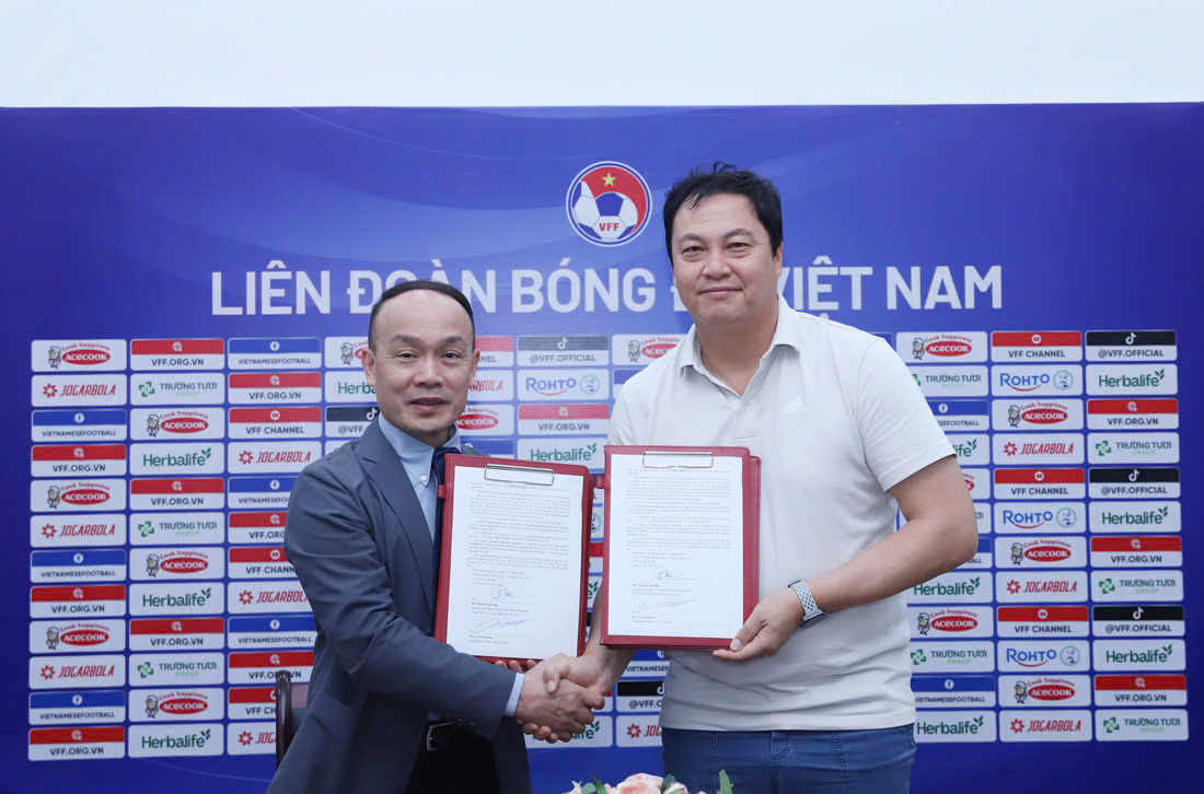 LĐBĐVN gia hạn HLV Lee Woon-jae: Bước đi chiến lược nâng tầm thủ môn Việt Nam