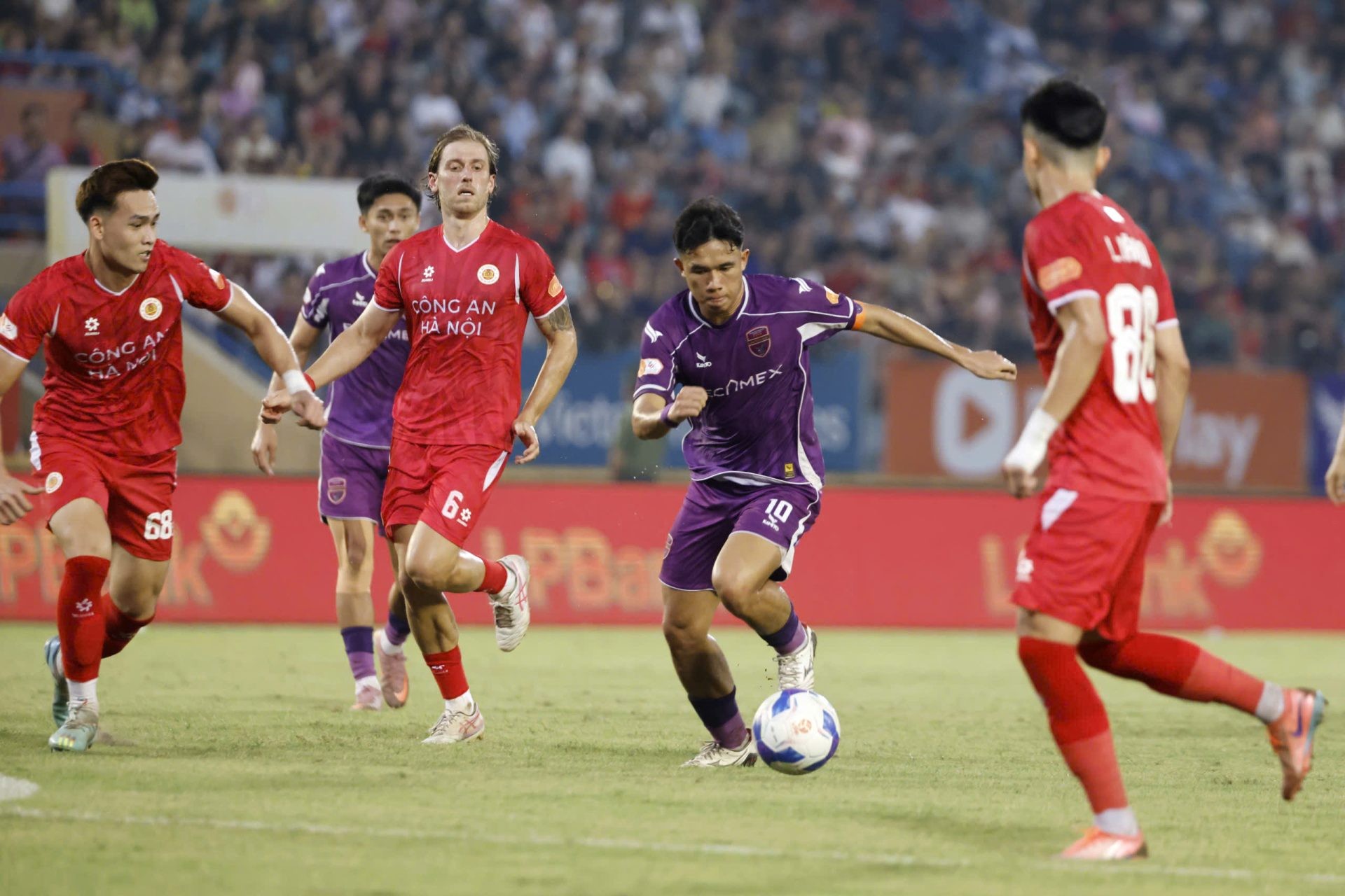 CAHN VÔ ĐỊCH V.LEAGUE 2025-2026: ĐỈNH CAO CỦA BẢN LĨNH VÀ THAM VỌNG
