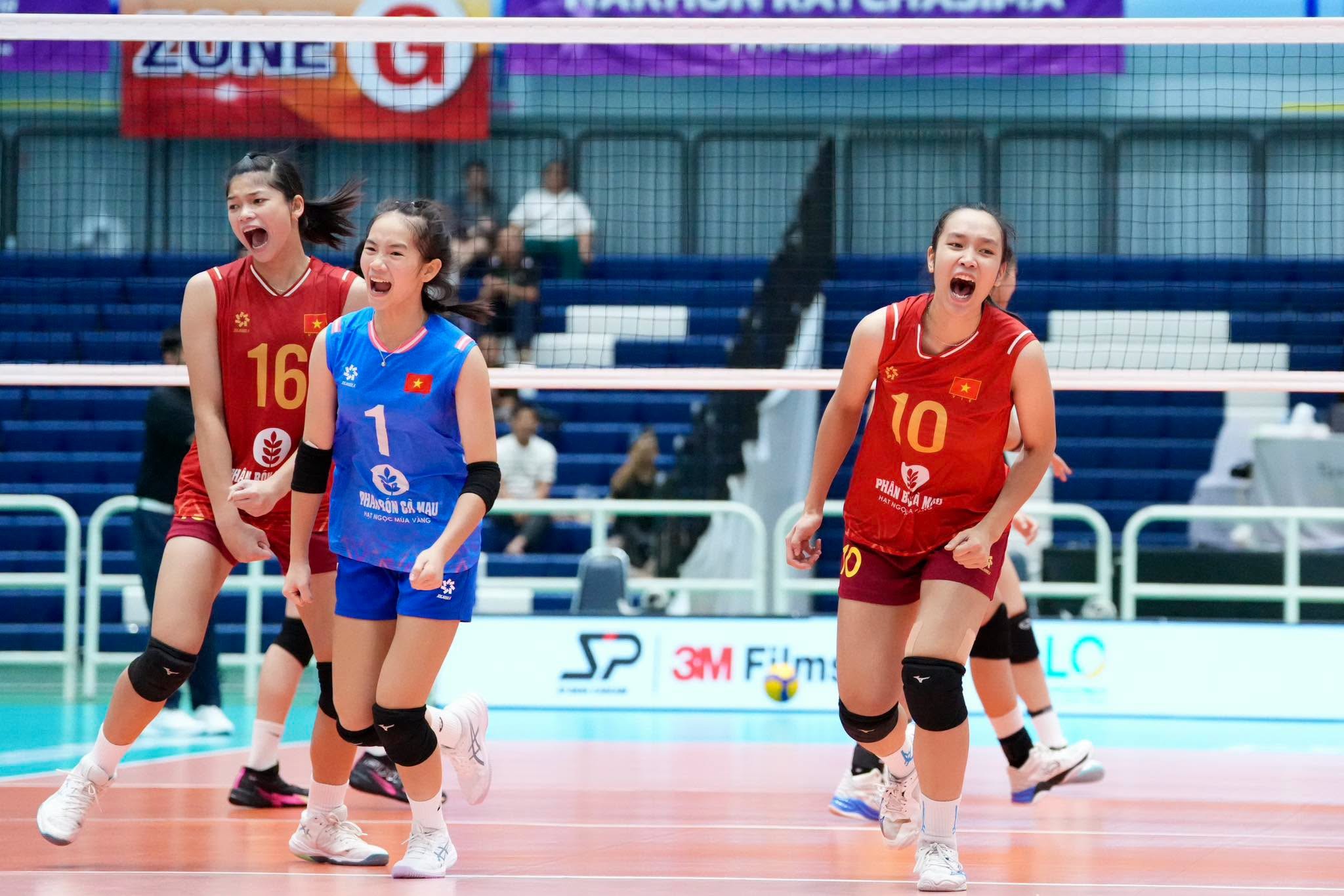 Bóng chuyền nữ U18 Việt Nam giành Huy chương Bạc Đông Nam Á 2026, khẳng định bản lĩnh trước chủ nhà Thái Lan