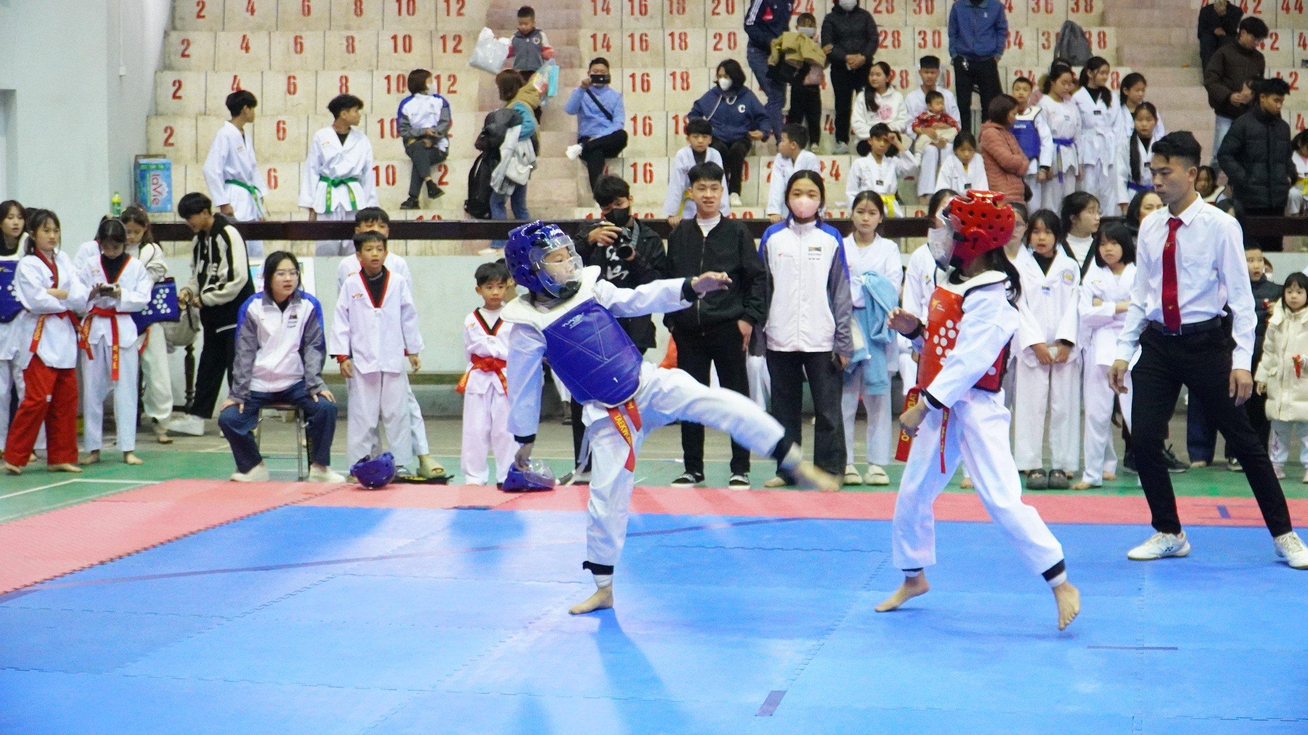 TAEKWONDO KIDS VIỆT NAM GÂY TIẾNG VANG TẠI THÁI LAN VỚI CƠN MƯA HUY CHƯƠNG
