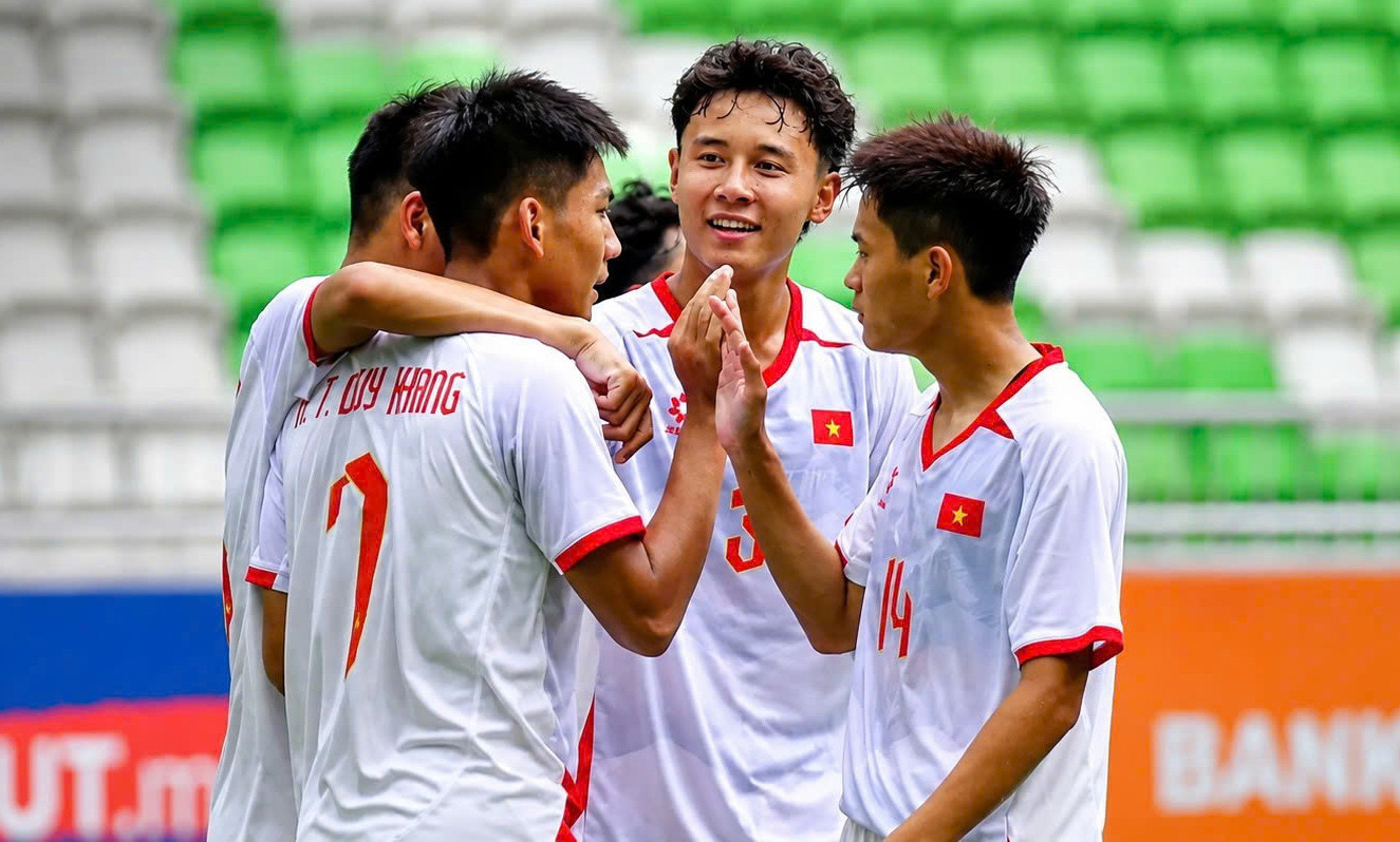 U19 Việt Nam nắm lợi thế lớn trong cuộc đua giành vé bán kết