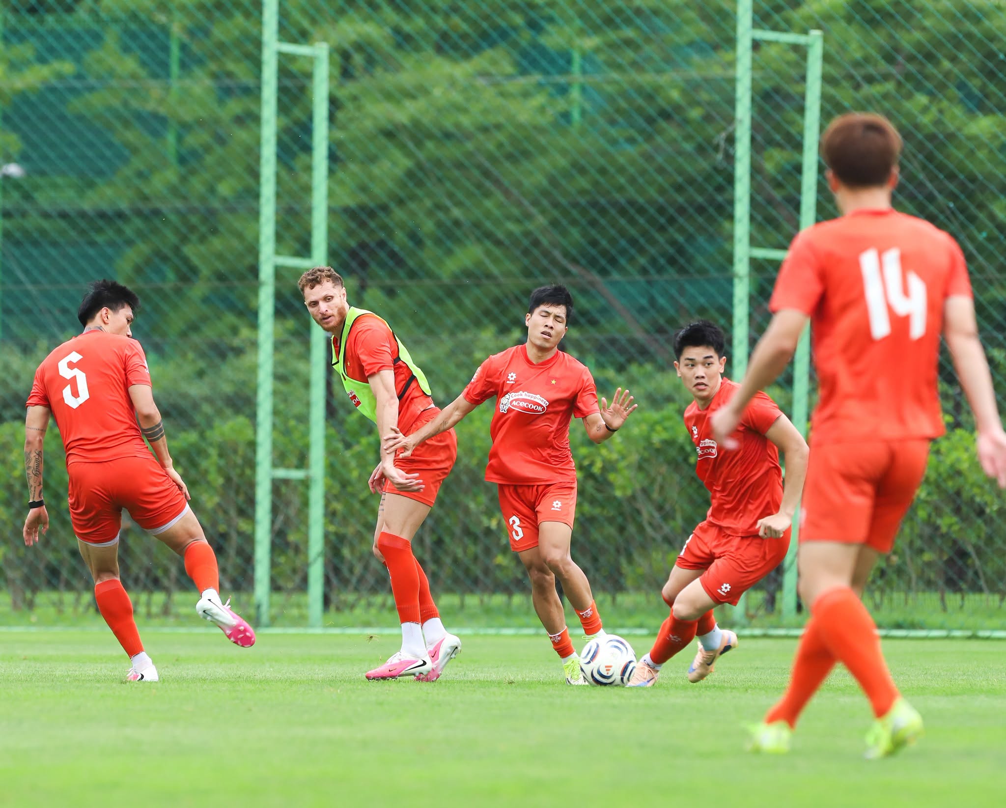 Tuyển Việt Nam chờ thử thách Gangwon FC: Bài tổng duyệt quyết định trước ASEAN Cup 2026