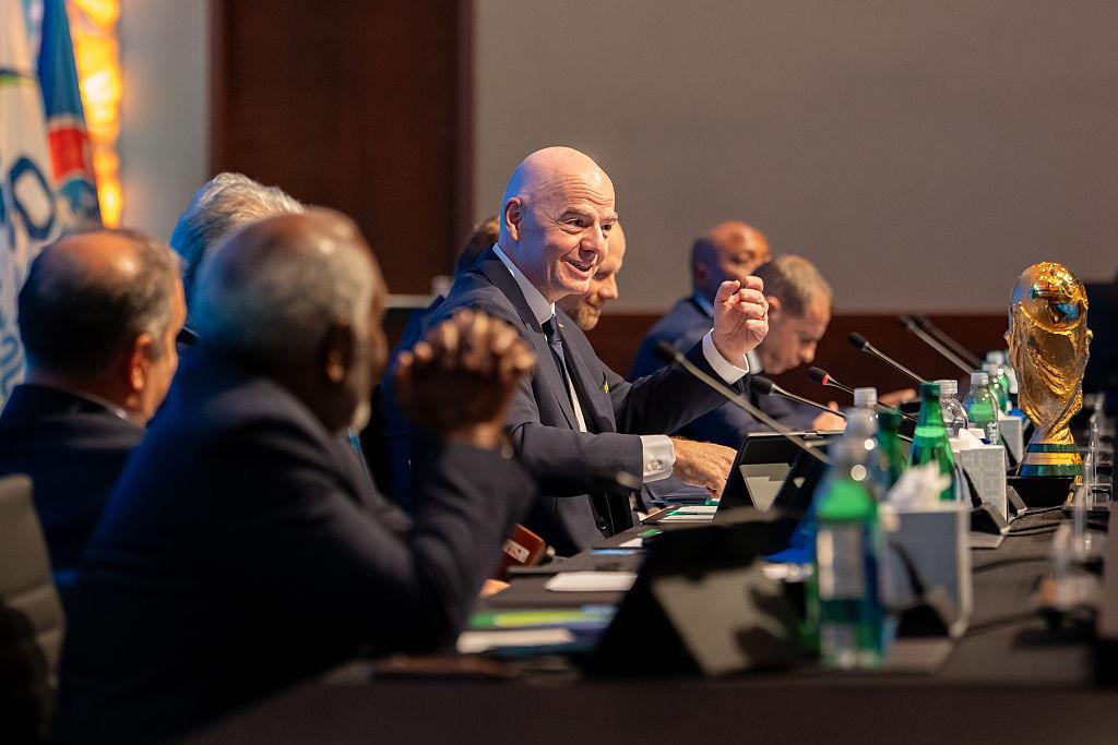 Cuộc bầu cử Chủ tịch FIFA: Gianni Infantino chiếm ưu thế trước ngày bỏ phiếu