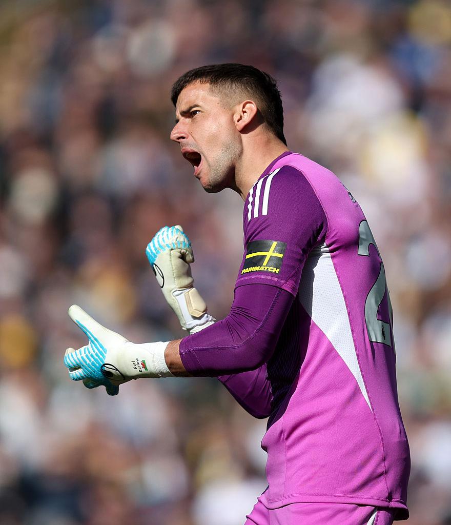 Karl Darlow tiến sát Manchester United, Quỷ đỏ hoàn thiện phương án tăng cường vị trí thủ môn