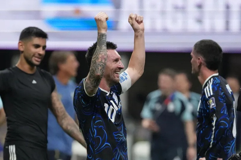 Lionel Messi lập thêm kỳ tích, Argentina chỉ còn một bước để bảo vệ ngôi vương World Cup