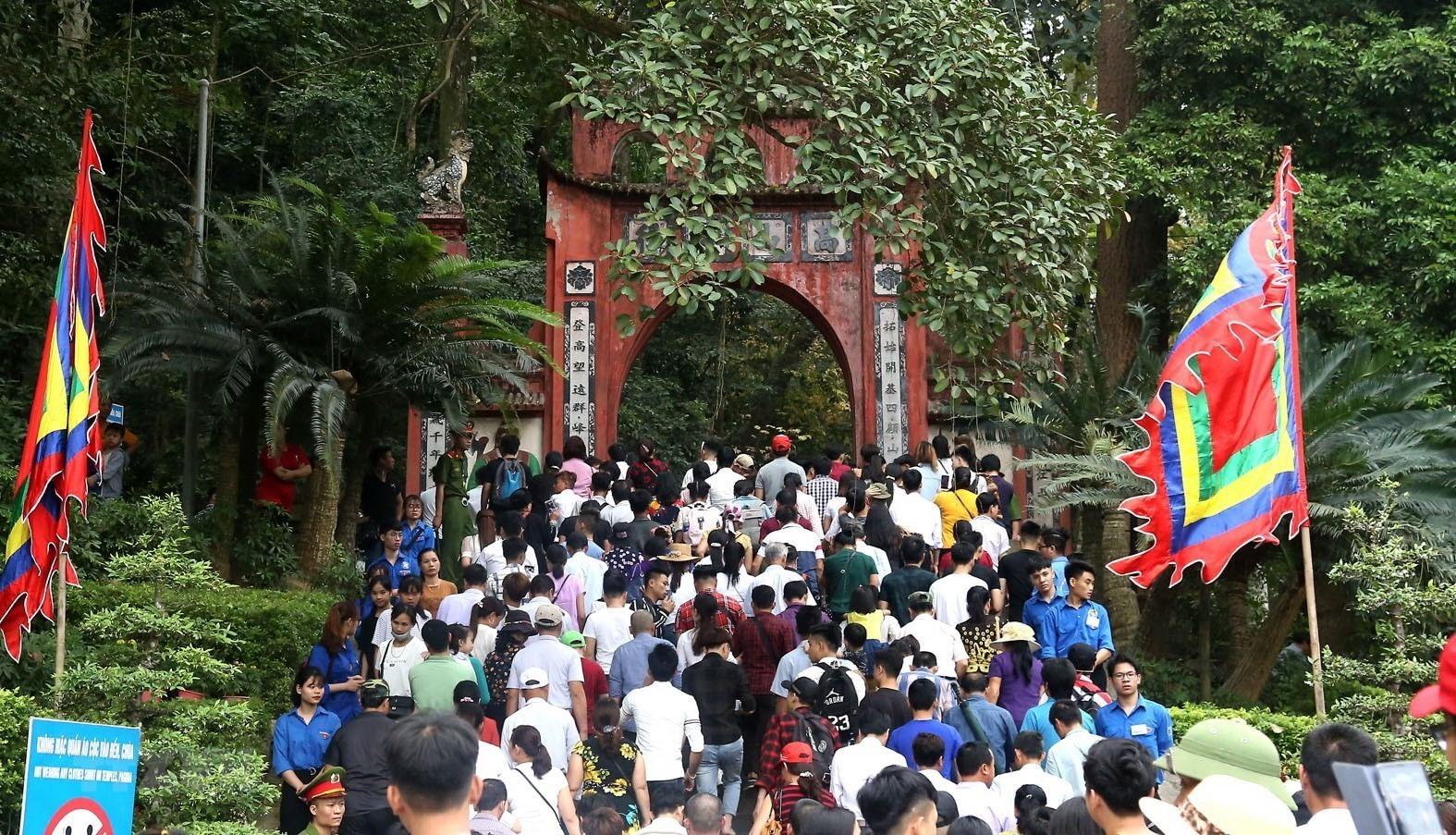 Phú Thọ bứt phá mạnh mẽ: Hơn 10,5 triệu lượt khách trong nửa đầu năm 2026, khẳng định sức hút của vùng Đất Tổ