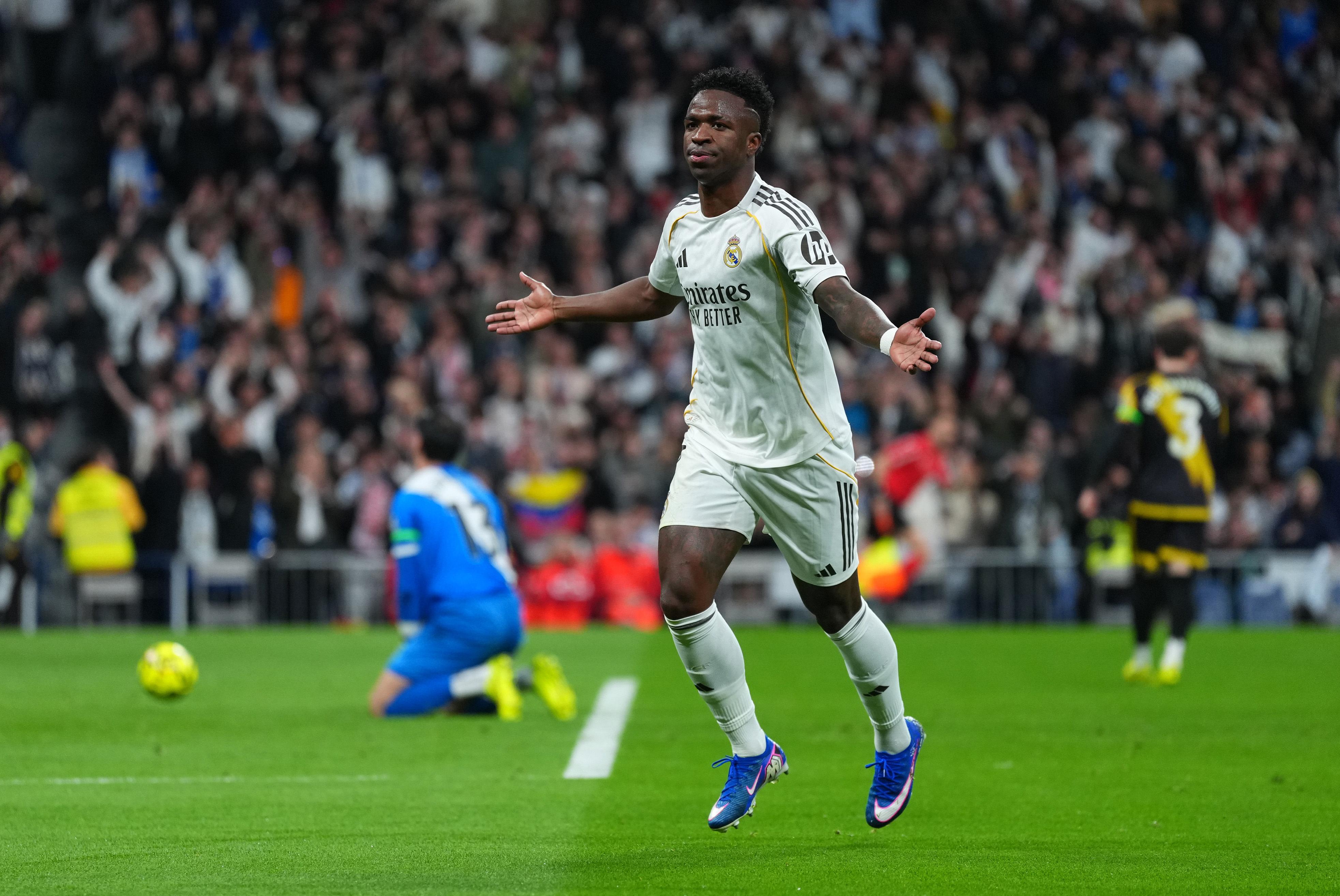 Arsenal theo sát Vinícius Júnior, cân nhắc phá kỷ lục lương để tạo “bom tấn” hè 2026