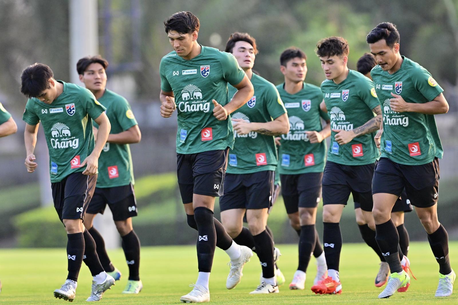 Đội tuyển Thái Lan trước ASEAN Cup 2026: HLV Anthony Hudson vẫn mòn mỏi chờ lực lượng mạnh nhất