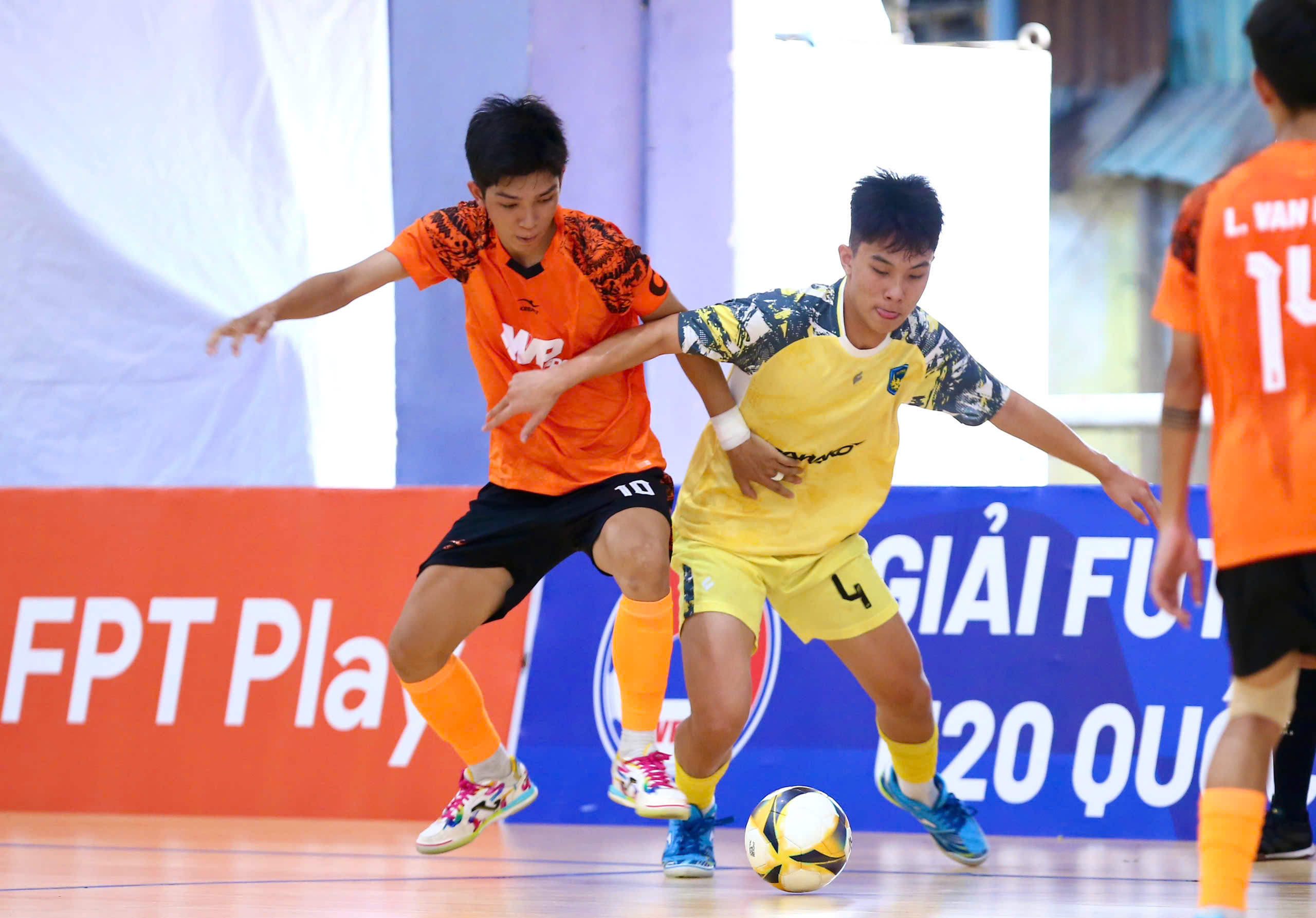 Futsal U20 quốc gia 2026: Thái Sơn Nam giữ ngôi đầu, Sahako bùng nổ