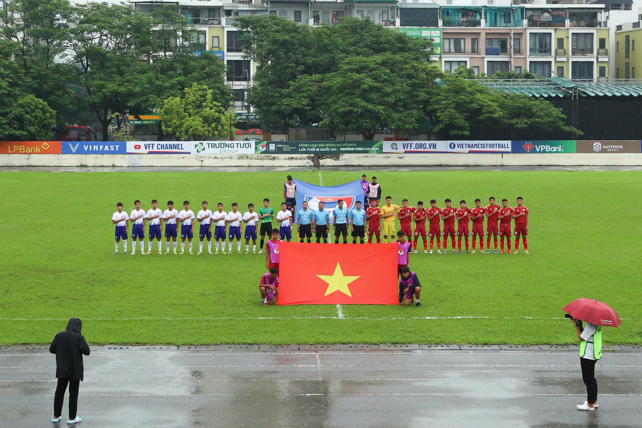 Bóng đá U16 Việt Nam chính thức bước vào cuộc đua đầu tiên của Trường Tươi Cup 2026