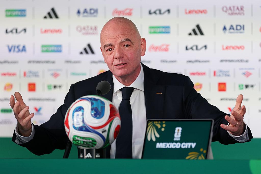 FIFA tiếp tục đặt niềm tin vào Gianni Infantino sau tranh cãi về dự án World Cup