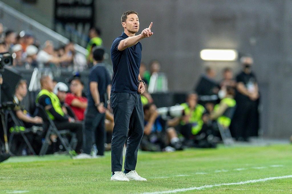 Chelsea mạnh tay thanh lọc hàng thủ theo kế hoạch của Xabi Alonso