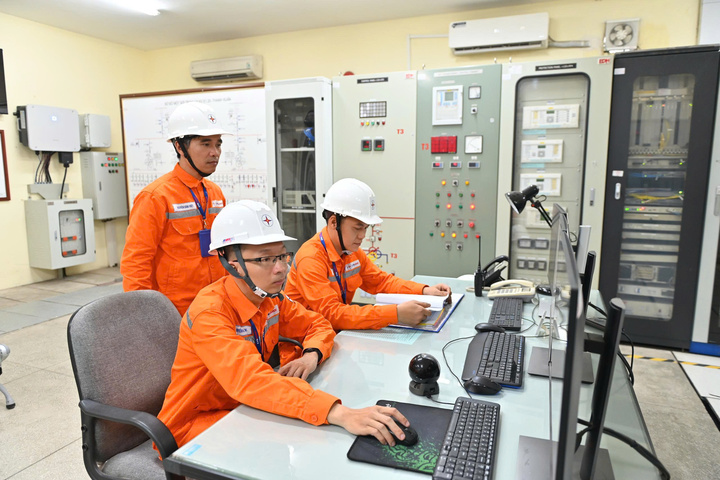 CƠN KHÁT ĐIỆN CỦA KỶ NGUYÊN AI Từ bài toán trung tâm dữ liệu đến cuộc đua sử dụng năng lượng tiết kiệm và hiệu quả (Kỳ 3: Không chỉ cần thêm điện, cần dùng điện thông minh hơn)