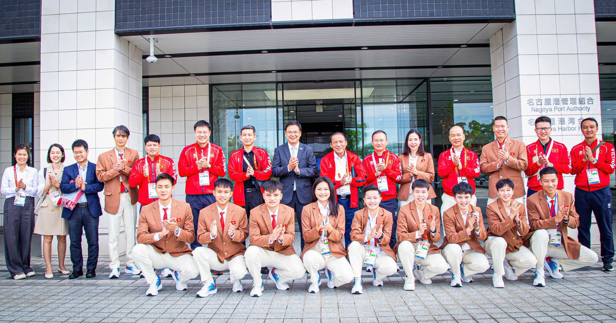 Đoàn Thể thao Việt Nam ASIAD 20 nhận “tiếp lửa” trước giờ khai cuộc