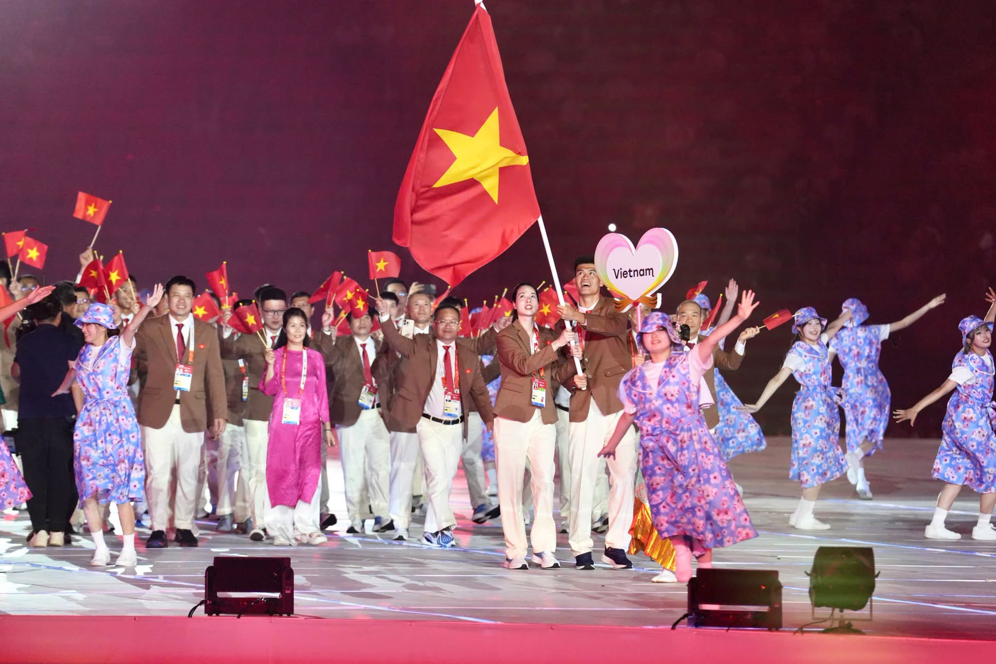 Lễ khai mạc ASIAD 20: Khi những trái tim châu Á cùng chung nhịp đập