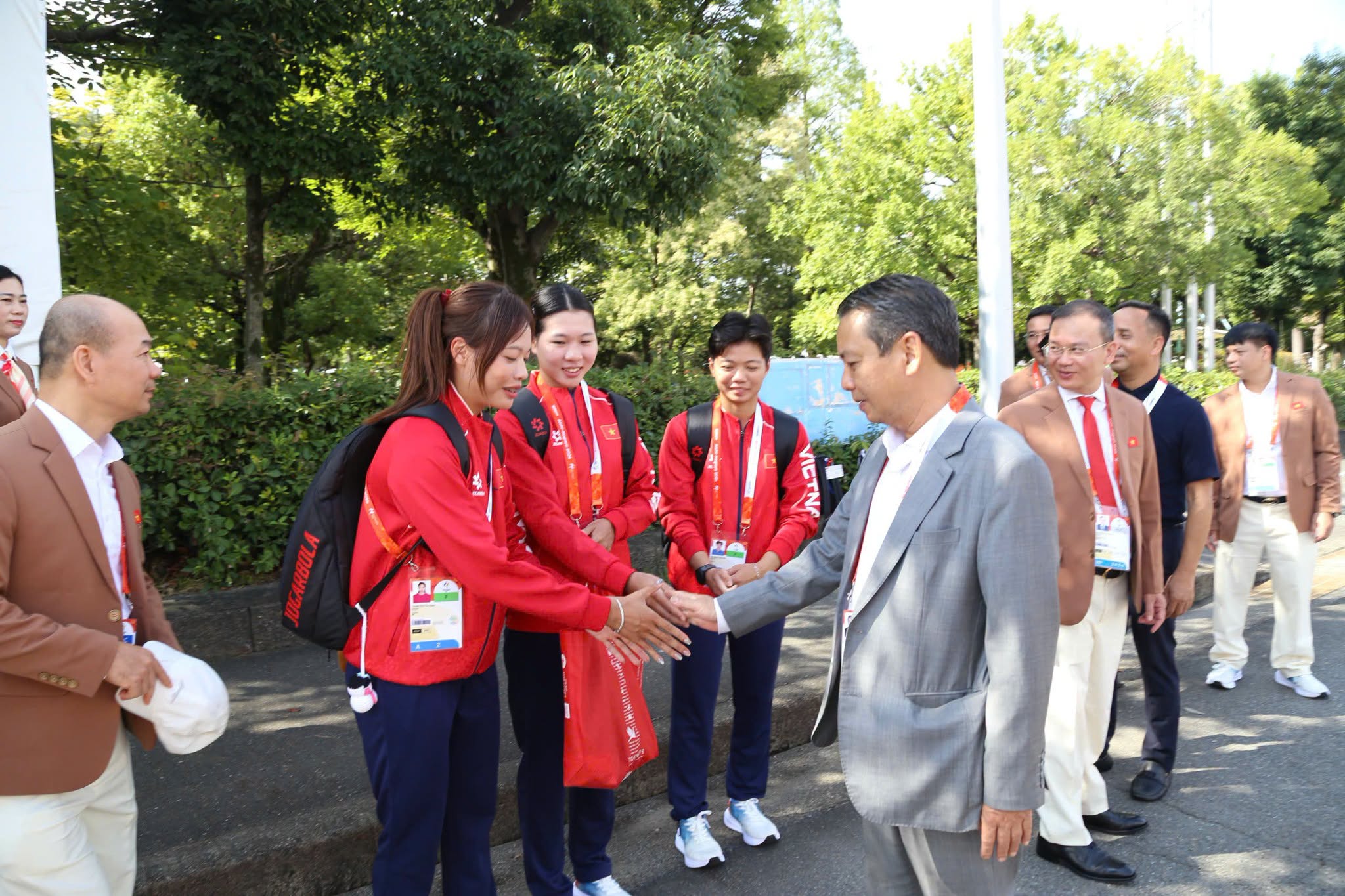 ASIAD 20: Hoàng Đạo Cương trực tiếp kiểm tra điều kiện của vận động viên Việt Nam