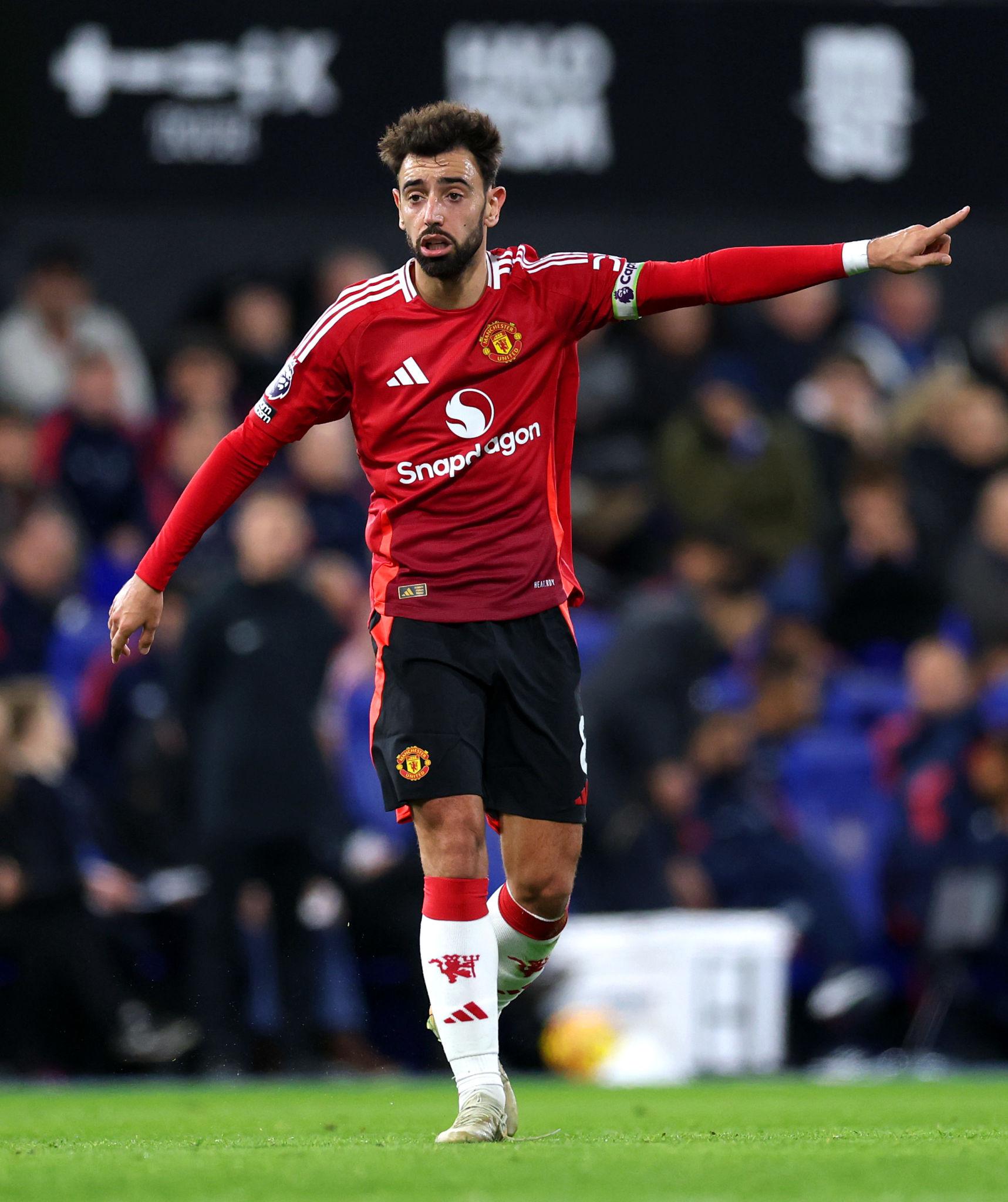 Bruno Fernandes và bài toán giữ chân thủ lĩnh của Man United