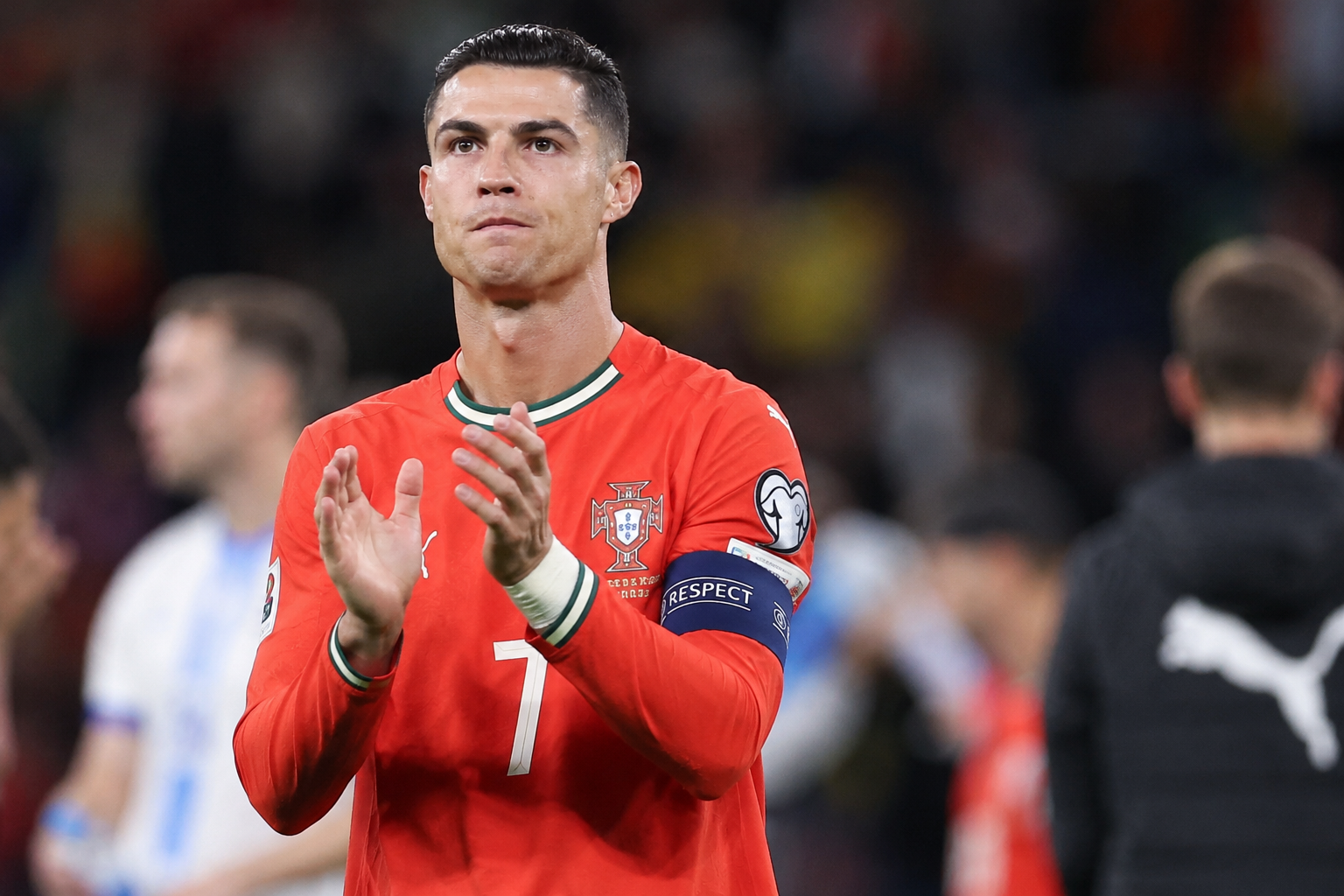 Cristiano Ronaldo đối mặt án kỷ luật sau vụ rời đội tuyển Bồ Đào Nha