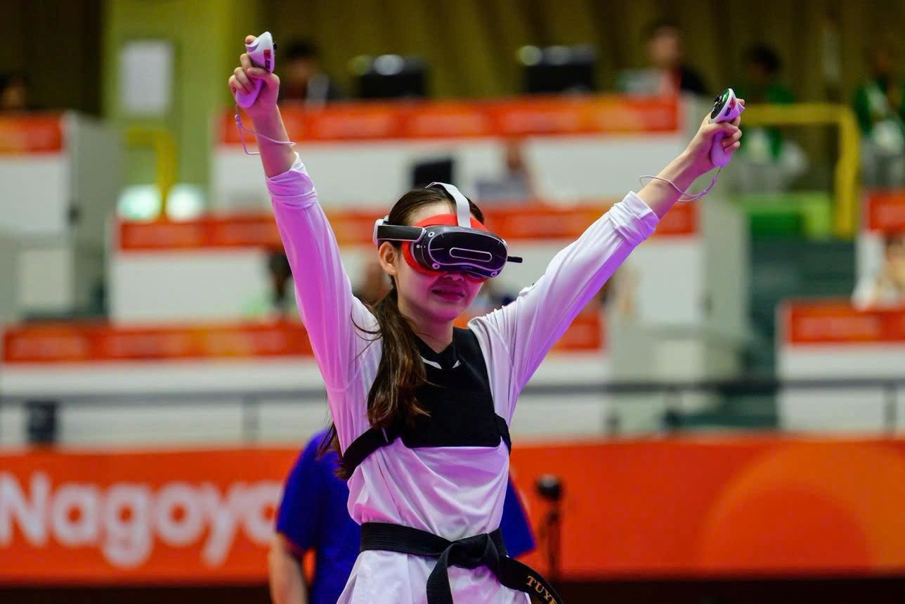 Châu Ngọc Tuyết Sang mang HCB Taekwondo ảo về cho Việt Nam