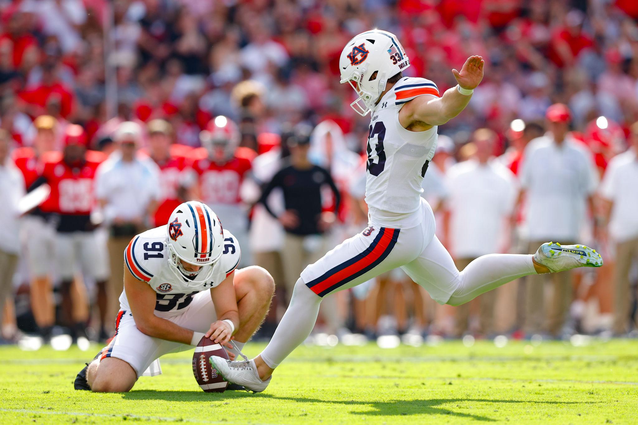 Auburn đánh bại Georgia 27-24: Cú sốc làm rung chuyển bóng bầu dục đại học Mỹ