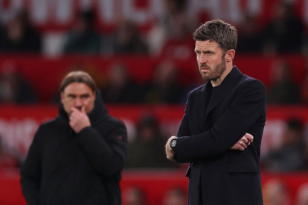 Manchester United chao đảo, Michael Carrick chịu sức ép lớn tại Old Trafford