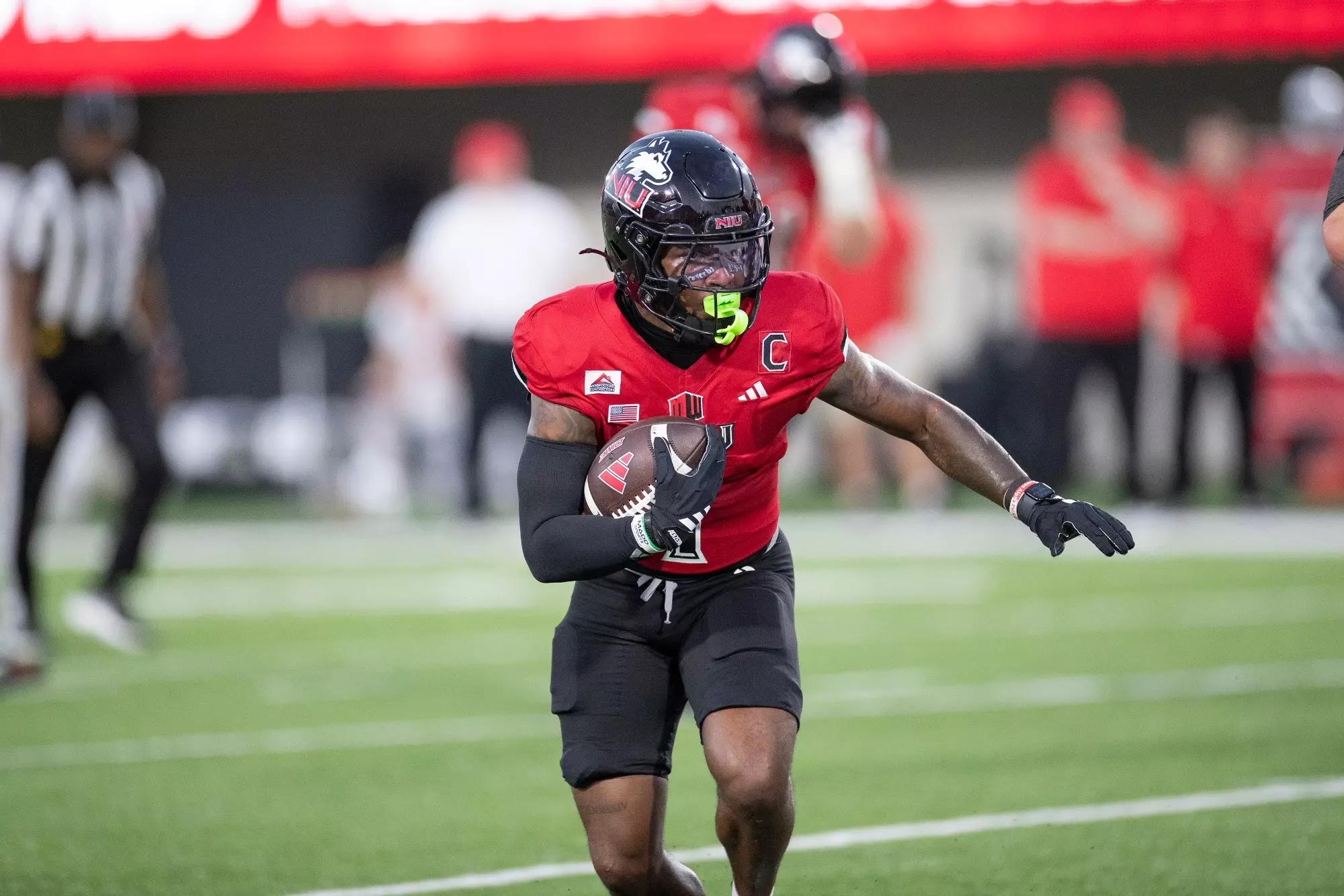 Northern Illinois chìm sâu trong khủng hoảng sau trận thua Hawai‘i 21-56